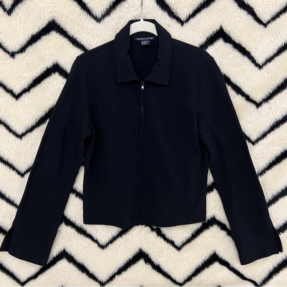 Black zip-up jacket Size Small Boston Proper GUC